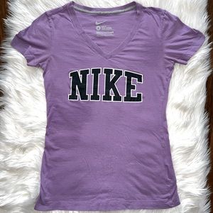 Nike lavender/Purple V-Neck woman’s T-shirt size small
